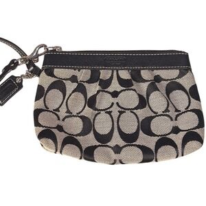 Coach Signature C Wristlet Black White Jacquard Leather Pleated Small Bag